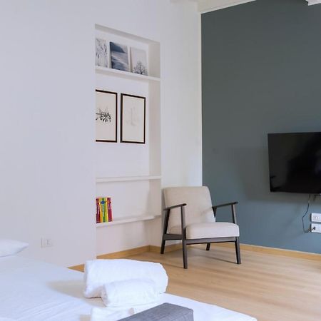 Ferienwohnung Easylife - Lusso E Tradizione In Sant'Ambrogio Mailand Exterior foto
