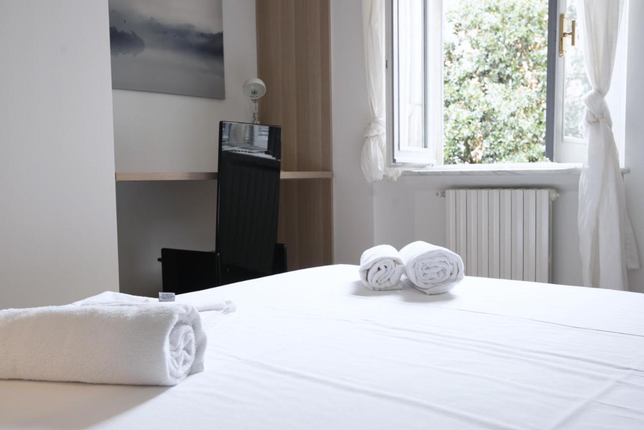 Ferienwohnung Easylife - Lusso E Tradizione In Sant'Ambrogio Mailand Exterior foto